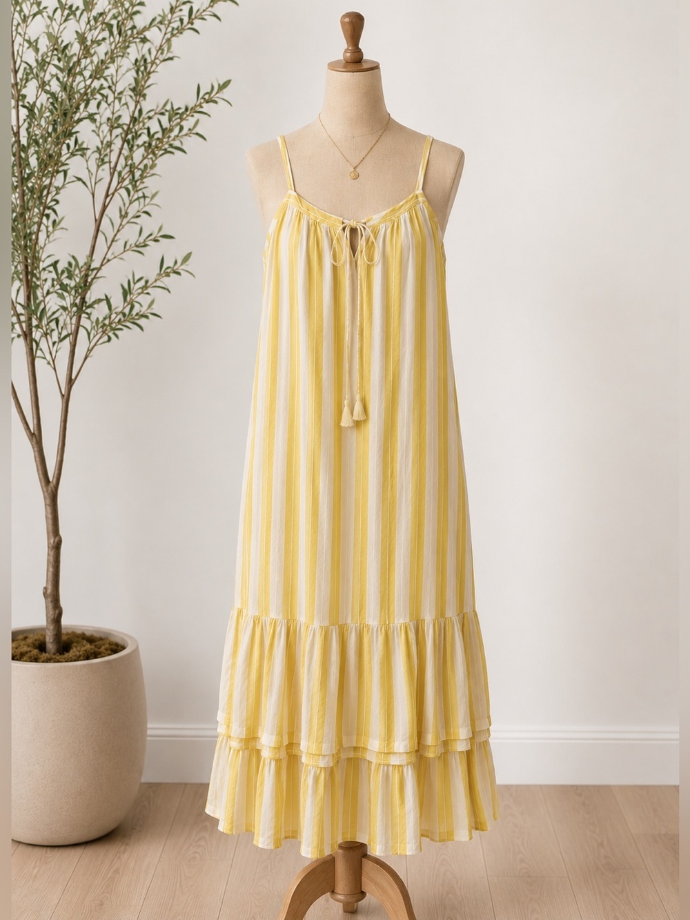June & Hudson yellow white Ruffle Maxi Tiered Dress Party Vacation Resort Large